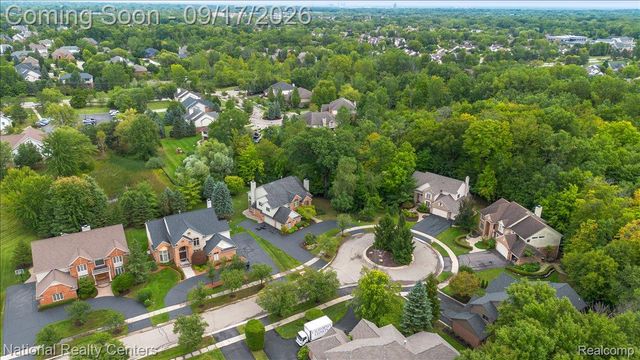 6951 Brook Hollow Court, West Bloomfield Charter Township, MI 48322
