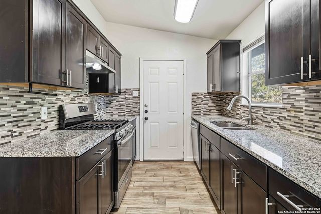 6207 Deer Valley, San Antonio, TX 78242