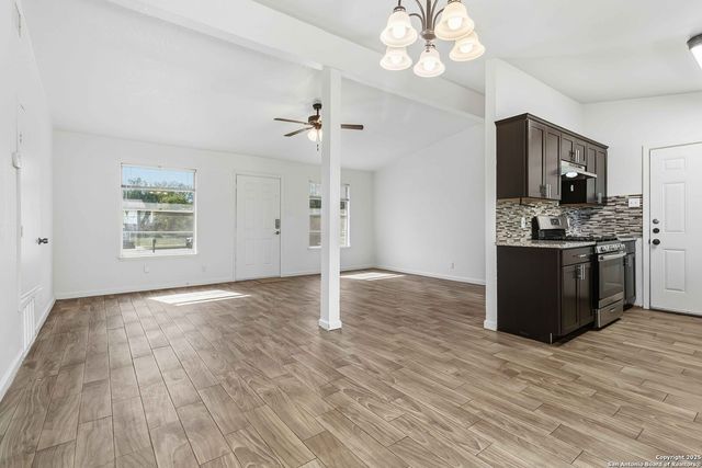 6207 Deer Valley, San Antonio, TX 78242