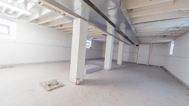 2512 White Oak Avenue, Whiting, IN 46394