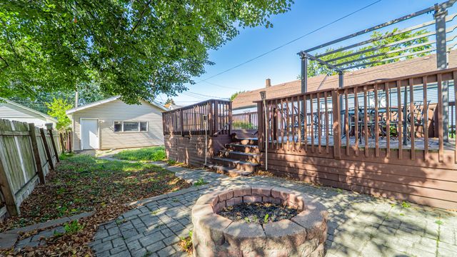 2512 White Oak Avenue, Whiting, IN 46394