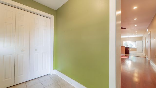 2512 White Oak Avenue, Whiting, IN 46394