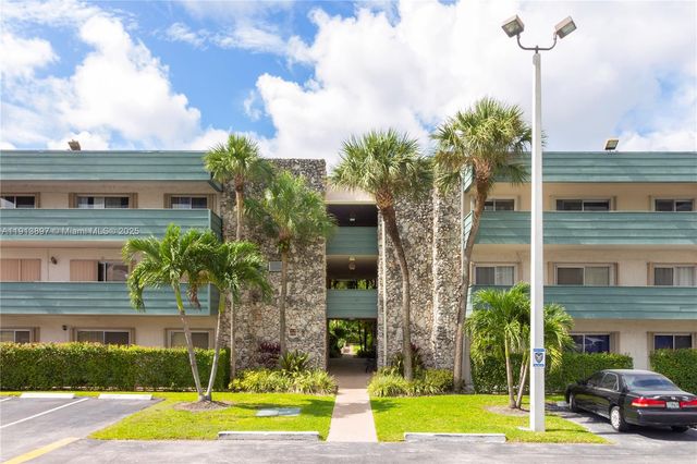 8305 SW 72nd Ave 105A, Miami, FL 33143