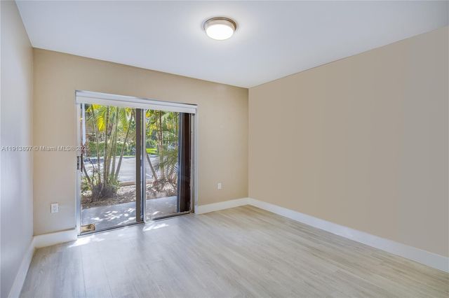 8305 SW 72nd Ave 105A, Miami, FL 33143