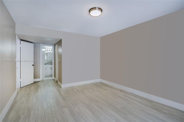 8305 SW 72nd Ave 105A, Miami, FL 33143