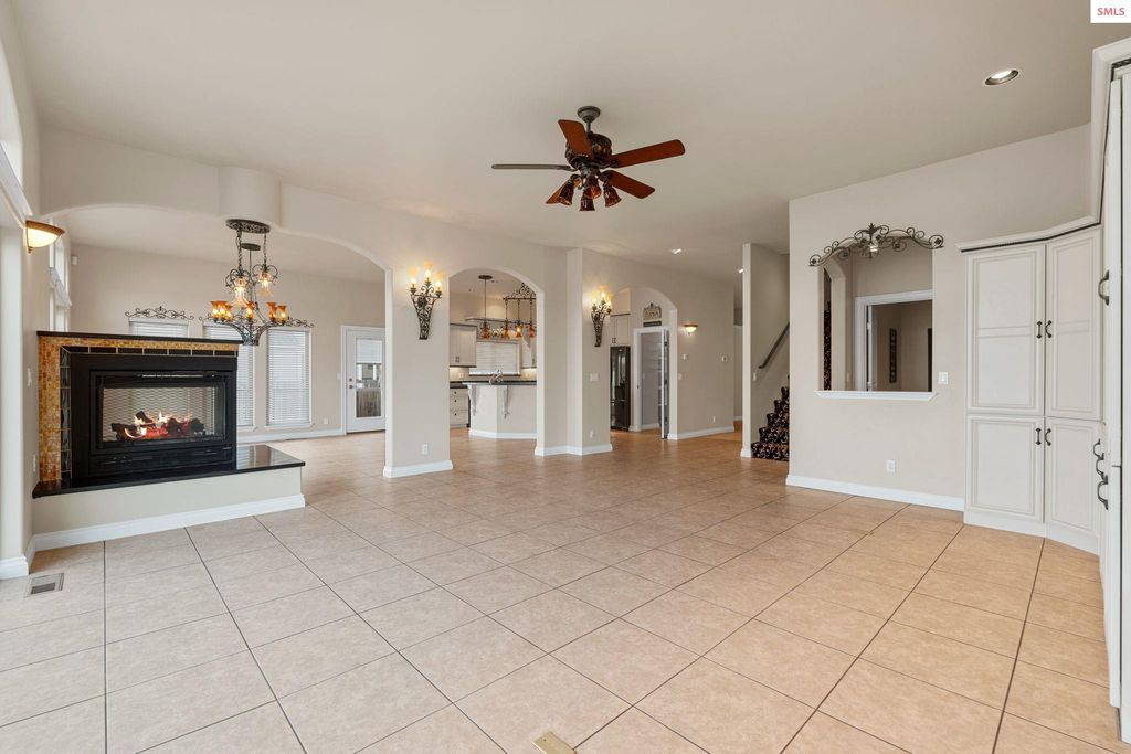 1100 S Division Ave, Sandpoint, ID 83864 photo 12