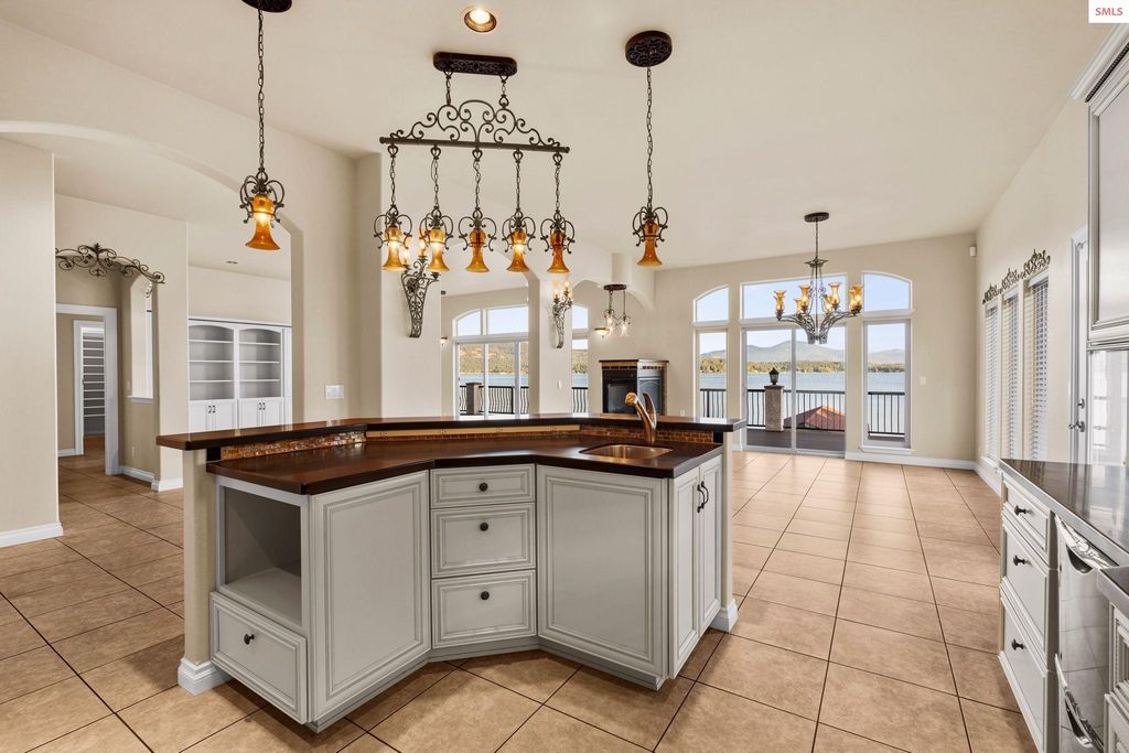 1100 S Division Ave, Sandpoint, ID 83864 photo 15