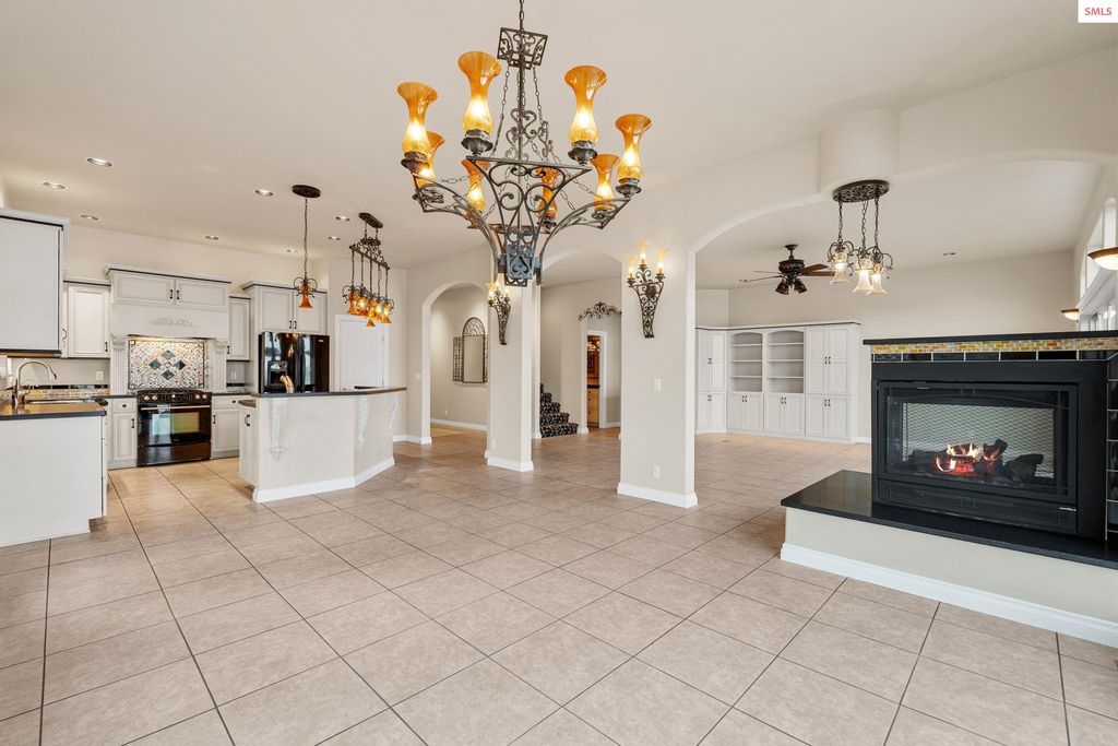 1100 S Division Ave, Sandpoint, ID 83864 photo 16