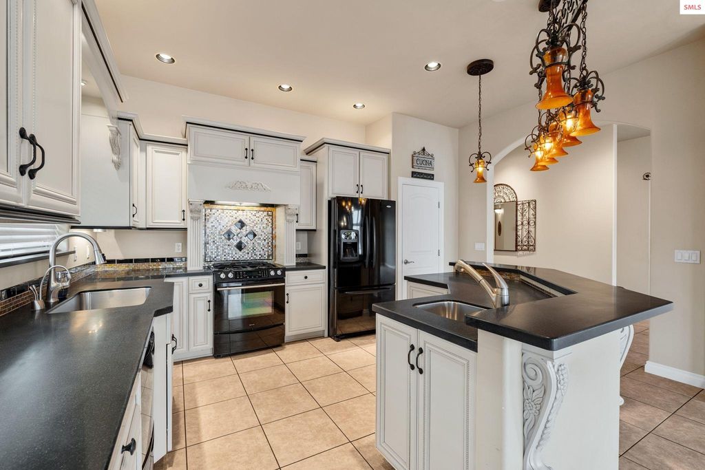 1100 S Division Ave, Sandpoint, ID 83864 photo 17