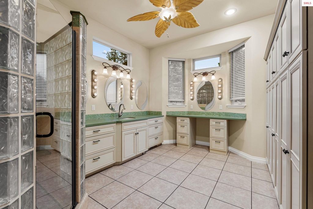 1100 S Division Ave, Sandpoint, ID 83864 photo 27