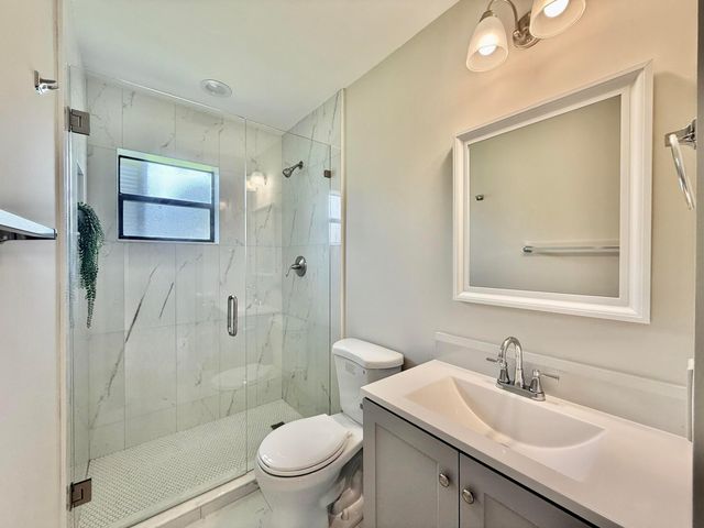 9890 Pecan Tree Drive B, Boynton Beach, FL 33436