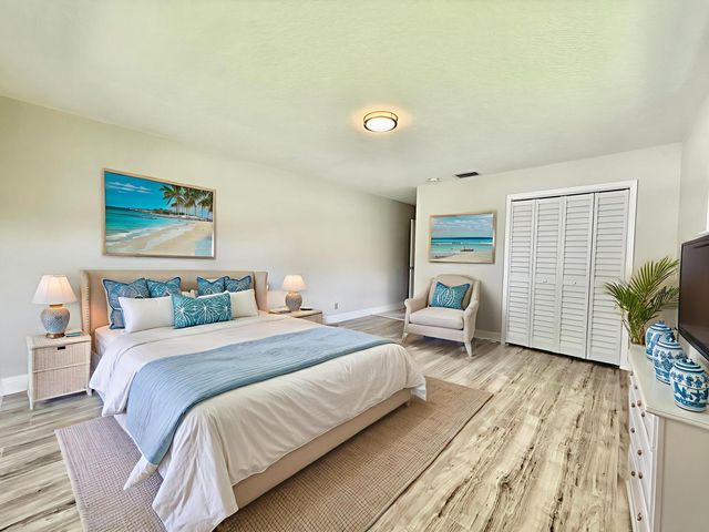 9890 Pecan Tree Drive B, Boynton Beach, FL 33436