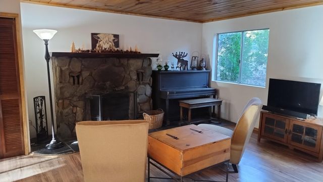 594 Loop Drive, Camp Nelson, CA 93265