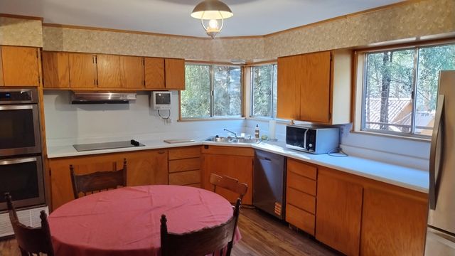 594 Loop Drive, Camp Nelson, CA 93265