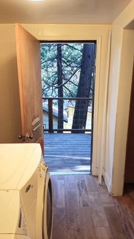 594 Loop Drive, Camp Nelson, CA 93265