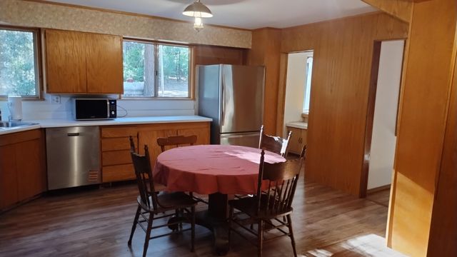 594 Loop Drive, Camp Nelson, CA 93265