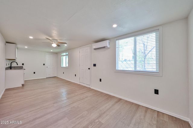 437 E ANNETTE Drive, Phoenix, AZ 85022