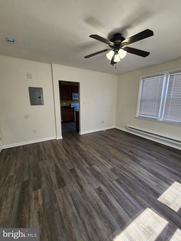 89 SPARKS ST, Philadelphia, PA 19120