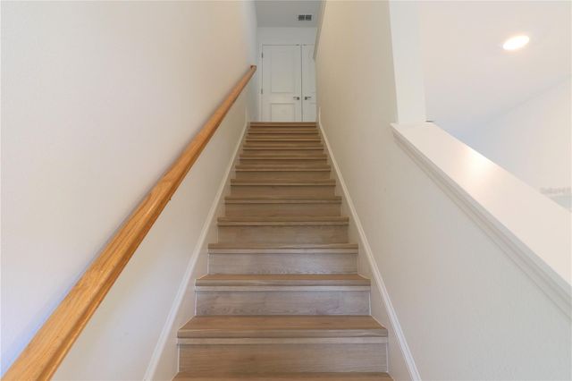 2208 PARAVANE WAY, Wesley Chapel, FL 33543