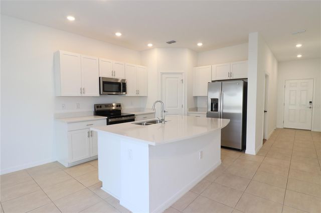 2208 PARAVANE WAY, Wesley Chapel, FL 33543