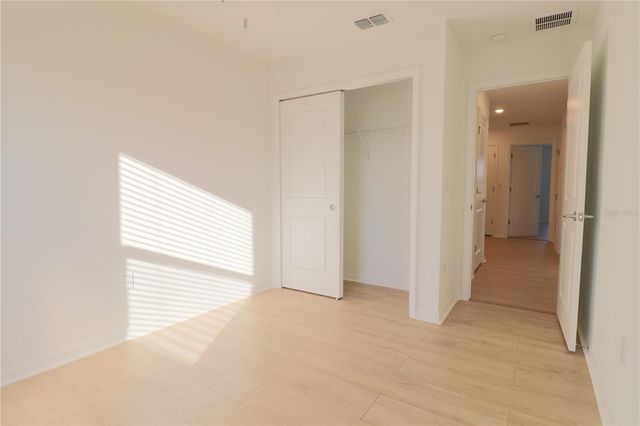 2208 PARAVANE WAY, Wesley Chapel, FL 33543