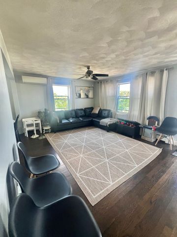 84 Elsie St, Everett, MA 02149