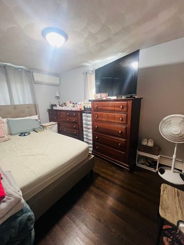 84 Elsie St, Everett, MA 02149