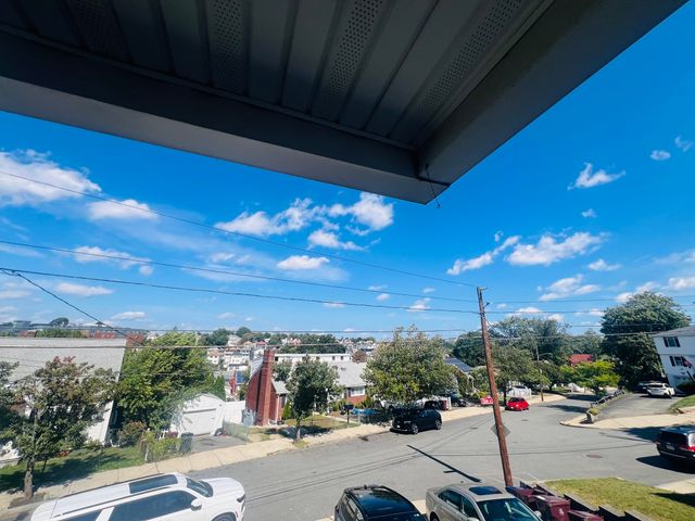 84 Elsie St, Everett, MA 02149