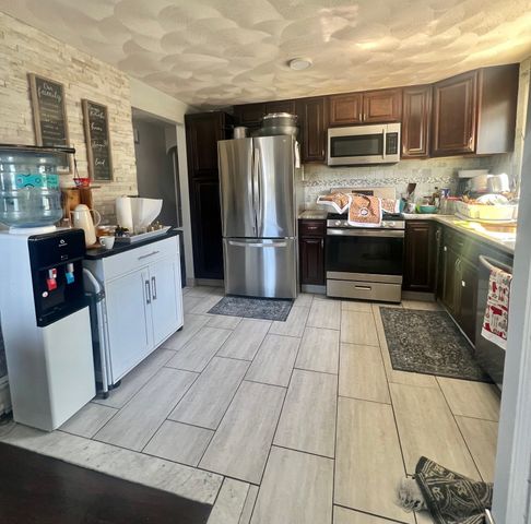 84 Elsie St, Everett, MA 02149