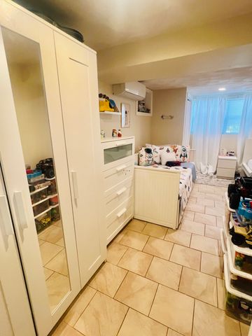 84 Elsie St, Everett, MA 02149