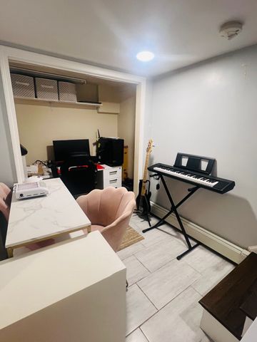 84 Elsie St, Everett, MA 02149