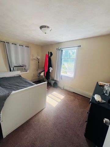 84 Elsie St, Everett, MA 02149