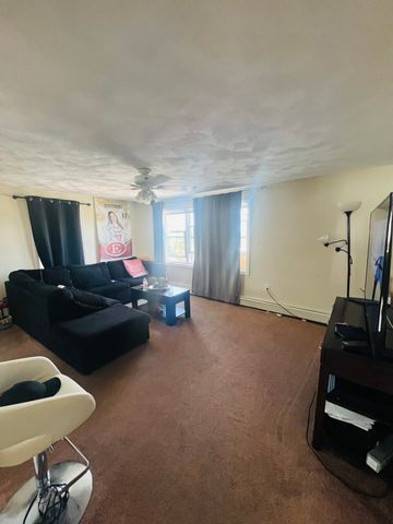84 Elsie St, Everett, MA 02149