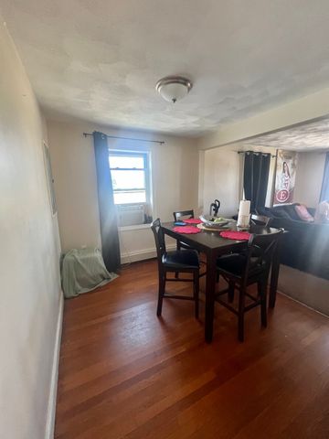 84 Elsie St, Everett, MA 02149