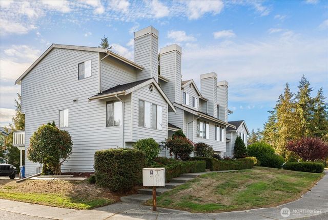 1121 SW Barrington Drive #3, Oak Harbor, WA 98277