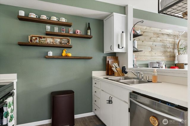 1121 SW Barrington Drive #3, Oak Harbor, WA 98277