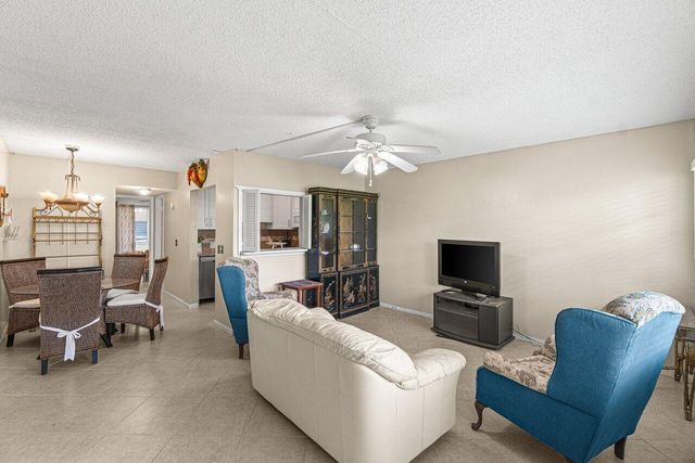 175 Suffolk E 175, Boca Raton, FL 33434