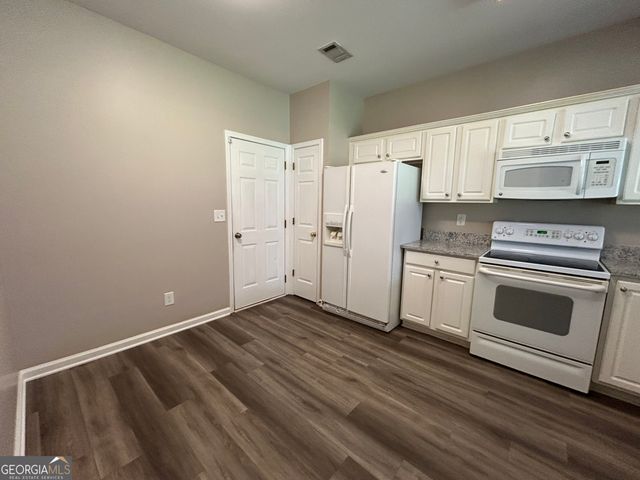 226 Regent Square, Woodstock, GA 30188