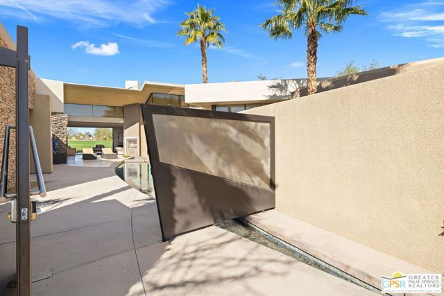 72 Royal Saint Georges Way, Rancho Mirage, CA 92270