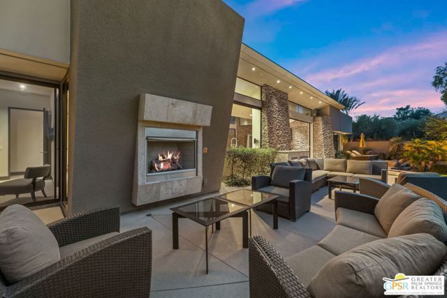 72 Royal Saint Georges Way, Rancho Mirage, CA 92270