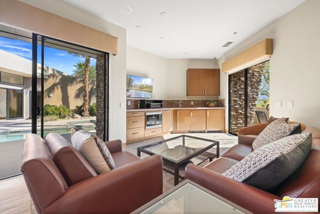 72 Royal Saint Georges Way, Rancho Mirage, CA 92270