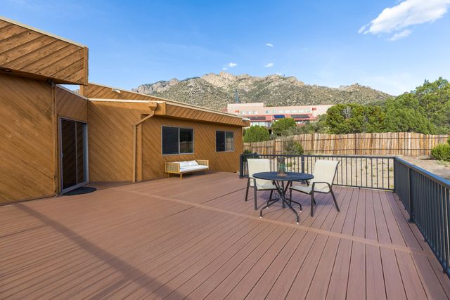 40 Cedar Hill Place NE, Albuquerque, NM 87122