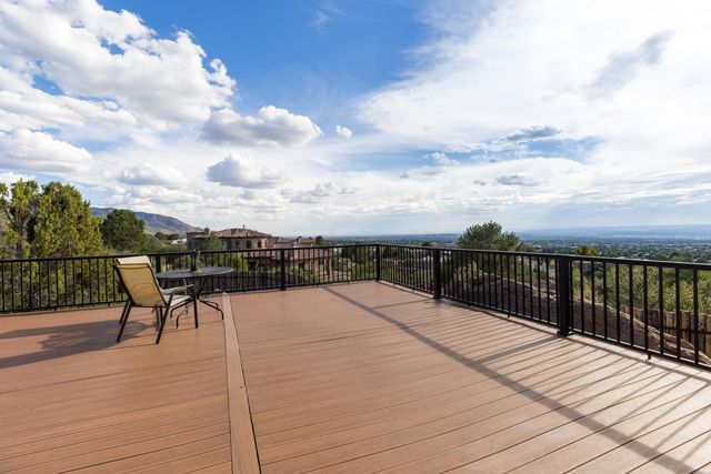 40 Cedar Hill Place NE, Albuquerque, NM 87122