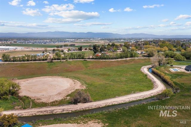5560 W Belvedere Lane, Meridian, ID 83642