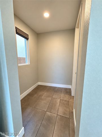 6040 Andezano Drive, Las Vegas, NV 89135