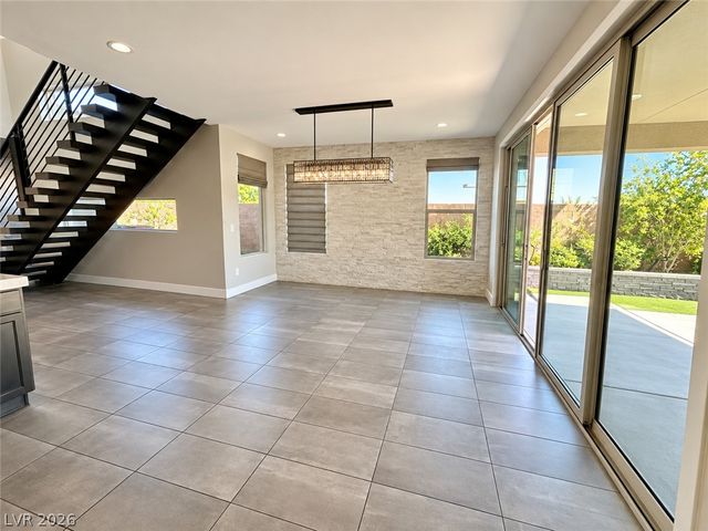 6040 Andezano Drive, Las Vegas, NV 89135