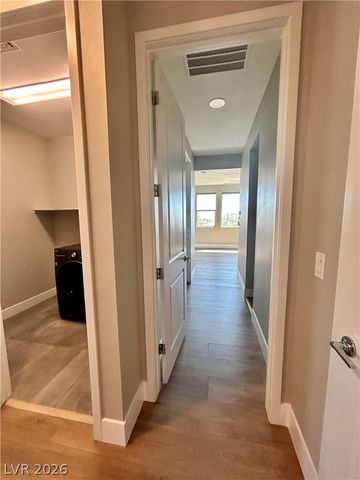 6040 Andezano Drive, Las Vegas, NV 89135