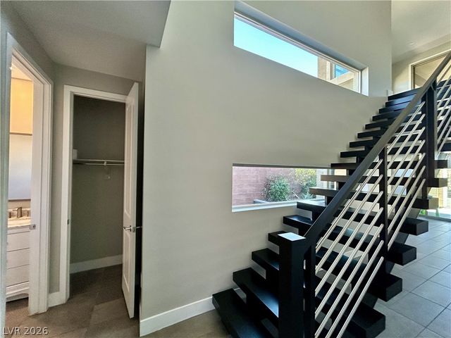 6040 Andezano Drive, Las Vegas, NV 89135