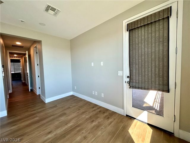6040 Andezano Drive, Las Vegas, NV 89135