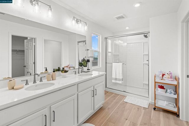 953 Arneis Ave, Manteca, CA 95337